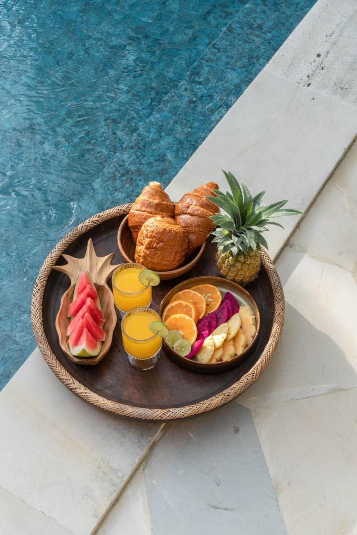 The Jungle - Luxurious & Tropical Concept - 3Br - Central Canggu Luaran gambar