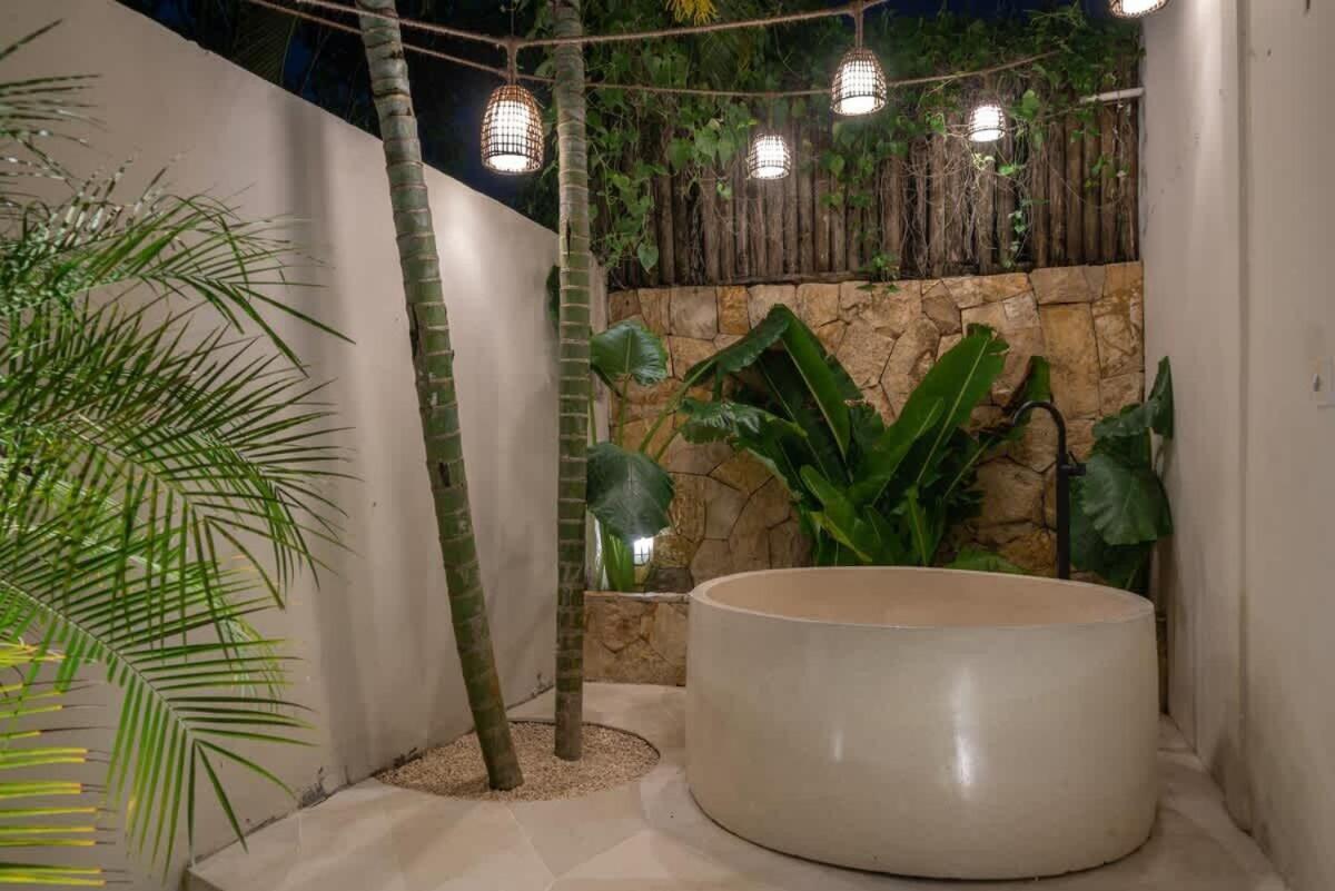 The Jungle - Luxurious & Tropical Concept - 3Br - Central Canggu Luaran gambar